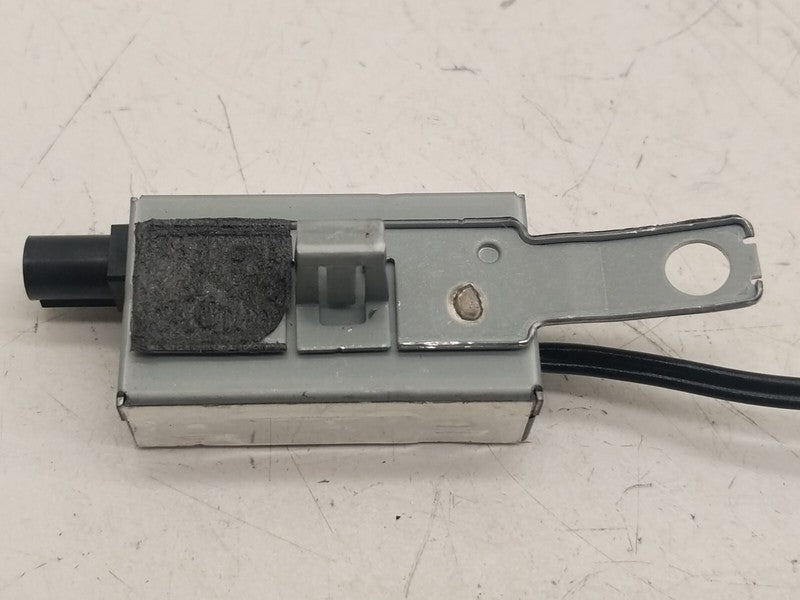 100480800D ⭕ 12-20 Tesla Model S Rear Passenger Radio Antenna Amplifier Module Right 100480