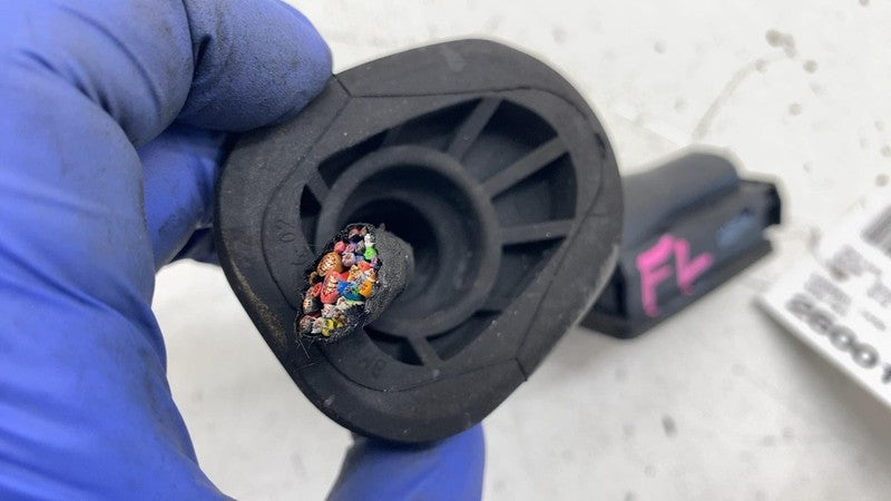 2018 2019 2020 BMW 530e Front Driver Side Door Wiring Plug Loom Left LH Assy