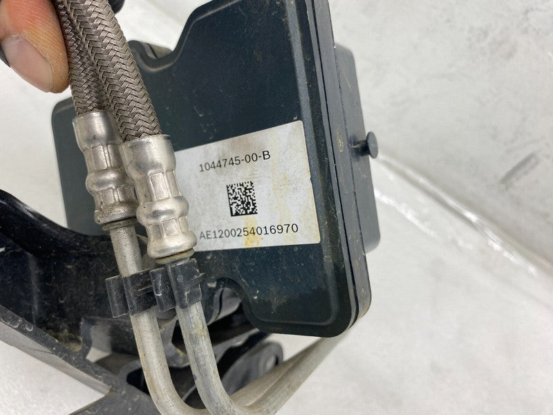 ⭕ 17-23 Tesla Model 3 Anti-Lock Brake System ABS Pump Module Unit 1044