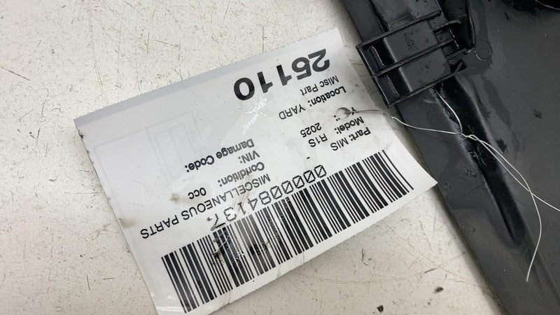 PT00742037A ⭕ 2025 Rivian R1S Rear Passenger Rocker Molding Cover Panel Right PT00742037-A