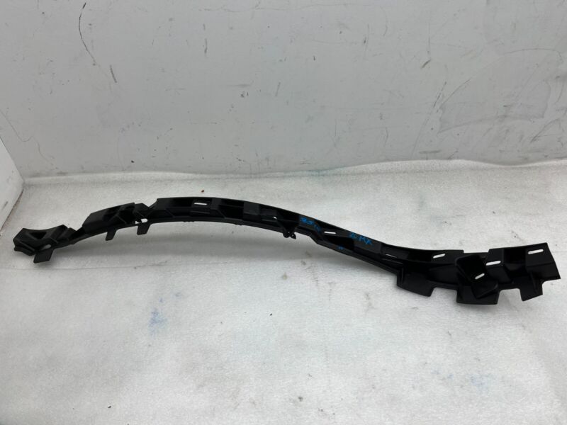 1079765 00 C 2016-2020 Tesla Model X MX Rear Passenger Side C-Pillar Lower Bracket Right RH