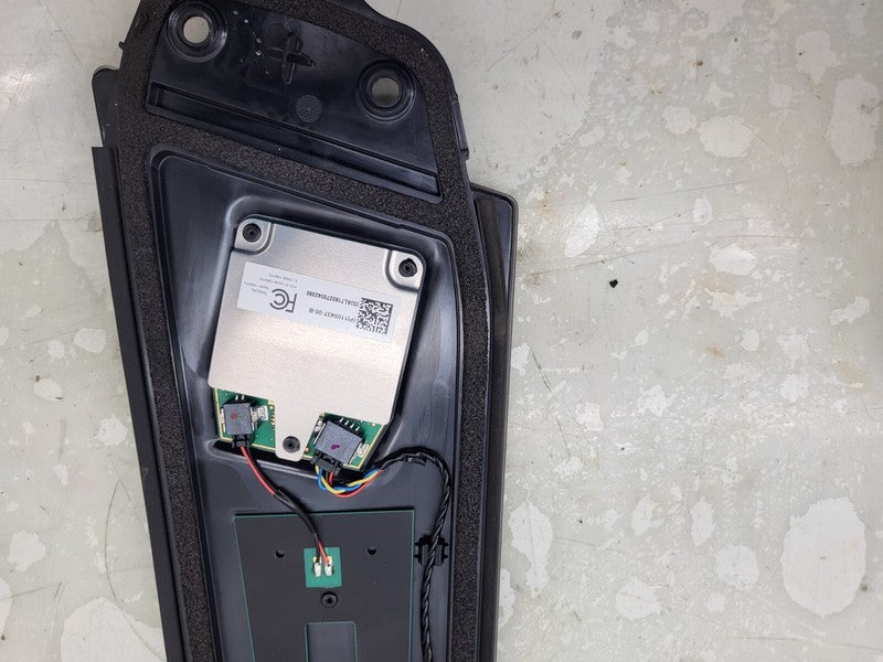 111476000A 2017-2023 Tesla Model 3 M3 Driver Side B-Pillar Applique Glass with Camera Left