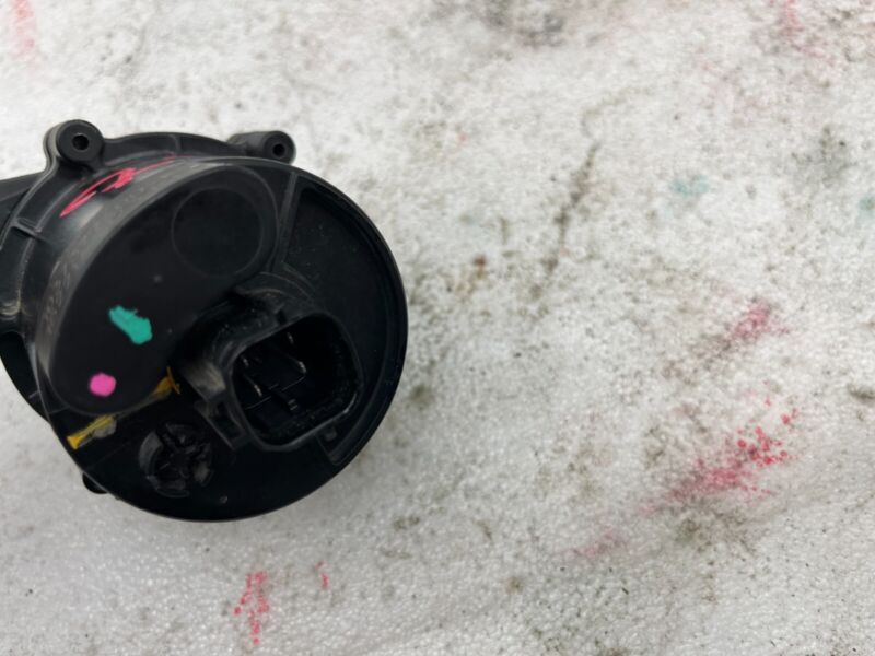 2016-2020 Tesla Model S X Cooling System Auxiliary Water Coolant Pump FWD Assy