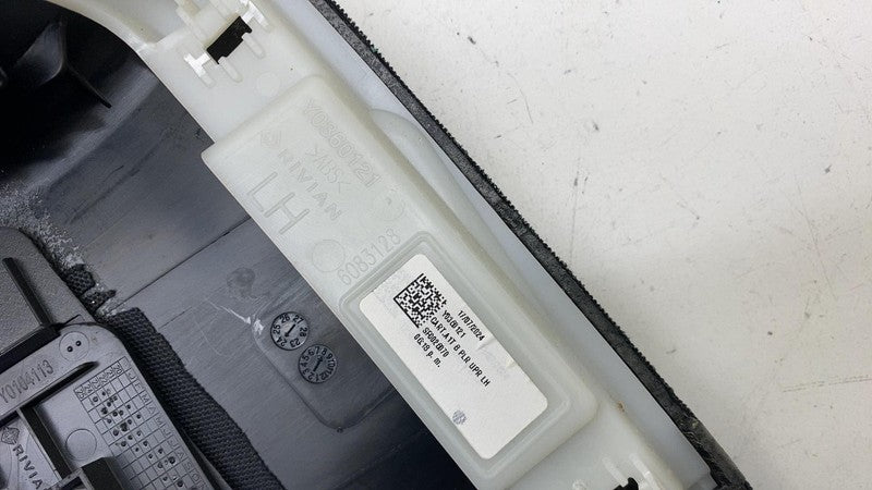 PT00001361 ⭕ 2025 Rivian R1S Left Side Upper B Pillar Cover Panel Black Mountain PT00001361