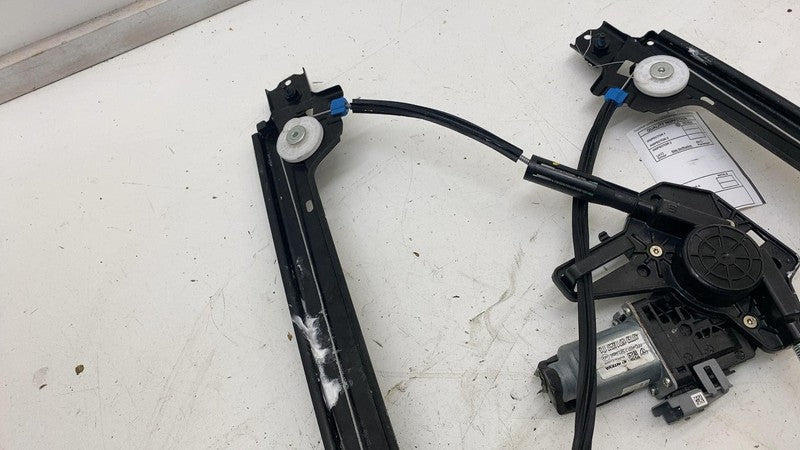 1028821-00-C ⭕ 2016-2020 Tesla Model X Rear Right Door Window Regulator & Motor 1028821-00-C