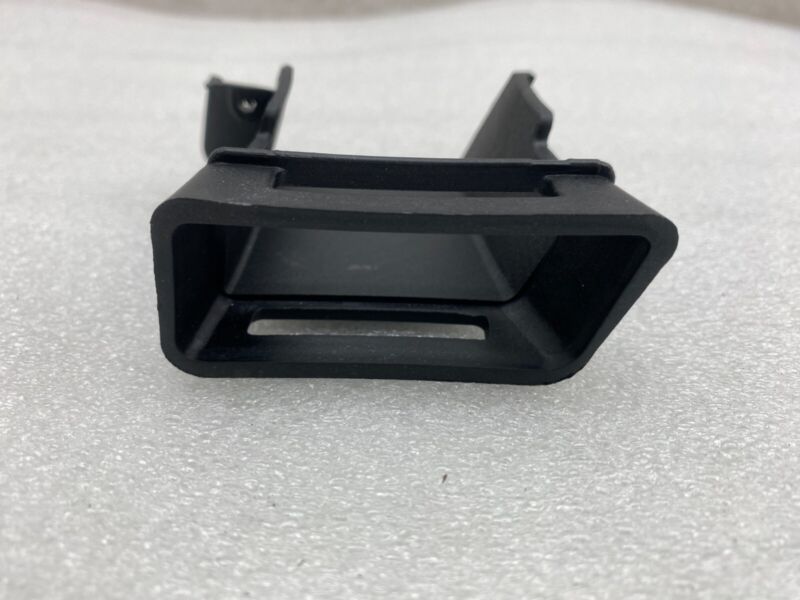 1043931 00 D 2016-2020 Tesla Model X MX Front Driver Side Foglamp Upper Air Duct Left LH Assy