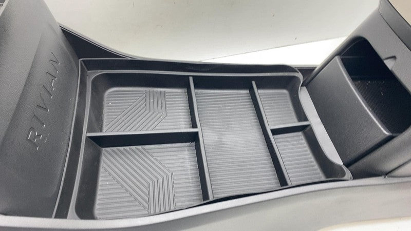 PT00242971C ⭕ 2025 Rivian R1S Front Floor Center Console Unit Black w/ Armrest Assembly OEM