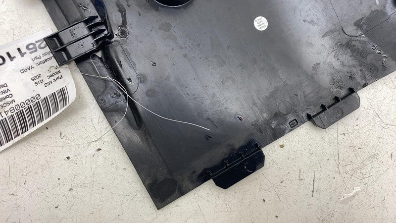 PT00742037A ⭕ 2025 Rivian R1S Rear Passenger Rocker Molding Cover Panel Right PT00742037-A