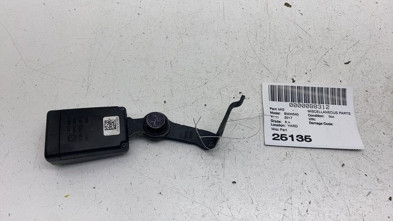 ⭕ 17-20 BMW 540i Rear Driver Side Lower Seat Belt Buckle Receiver Left