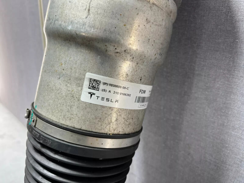 103060800C 2012-2015 Tesla Model S Front Left or Right Air Spring Module Shock Absorber OEM