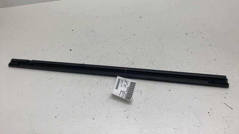 68499087 ⭕ 17-25 Chrysler Pacifica Rear Left Door Window Inner Belt Weatherstrip 68499087