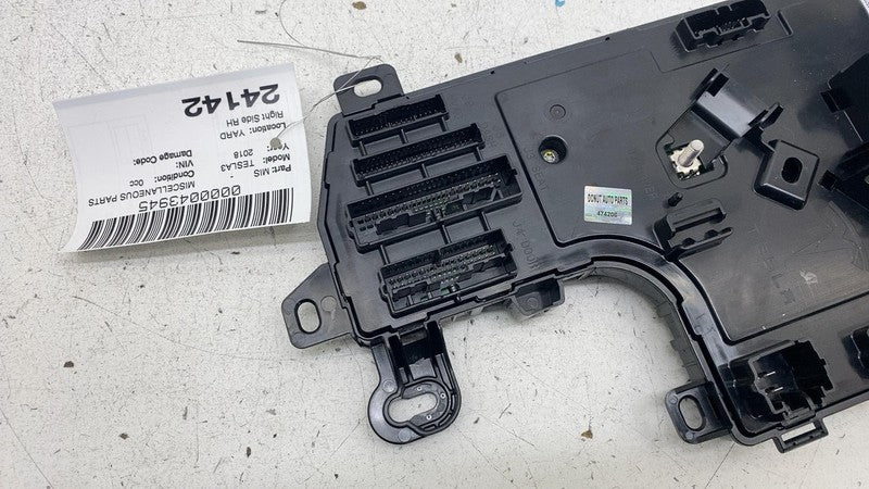 ⭕ 17-20 Tesla Model 3 Right Low Voltage Electronic Control Module 1100