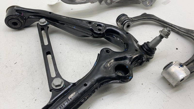 13549863 ⭕ 2025 Chevrolet Silverado 1500 Front Left Spindle Knuckle w/ Control Arm Links