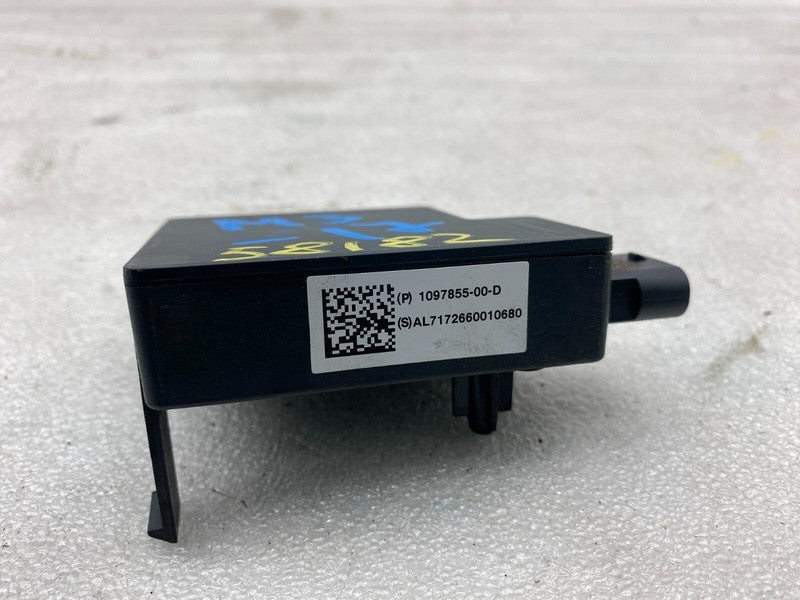 1097855 00 D ⭕ 2017-2022 Model 3 M3 Rear Bumper BCM Computer Body Control Module 1097855-00-D