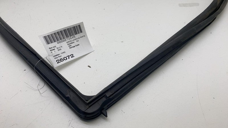 ⭕19-25 Chevrolet Silverado 1500 Rear Right Side Door Window Seal Weatherstrip RH