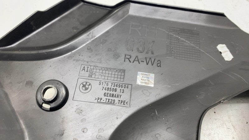 ⭕ 2017-2023 BMW 540i Front Right Upper Engine Bay Compartment Cover OE