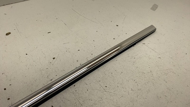 ⭕ 18-21 Lincoln Navigator Front Right Side Door Window Belt Molding Ch