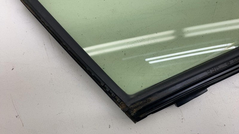 6821547020 ⭕2023-2025 Toyota Prius Front Passenger Door Vent Window Glass Right 68215-47020