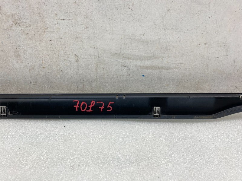 101221700F ⭕12-23 Tesla Model S Passenger Side Skirt Molding Scuff Plate Right 1012217-00-F