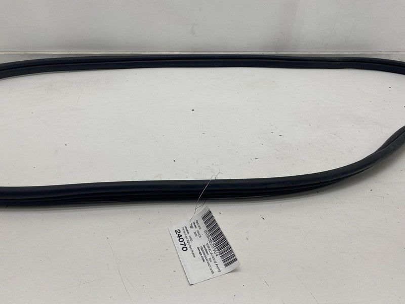 ⭕ 22-24 Hyundai Ioniq 5 Front Passenger Side Door Weatherstrip Rubber Seal Right