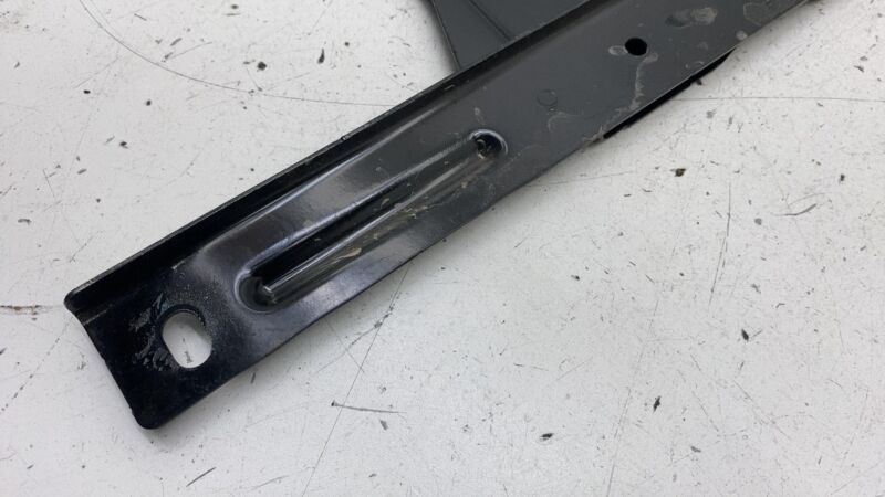 2022-2024 Rivian R1T Under Body Brace Center Mount Support Bracket AssemblyOEM