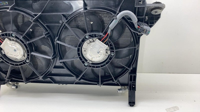 158820900B 2021-2024 Tesla Model S Cooling Radiator & Air Duct Intake Grille Deflector Assy