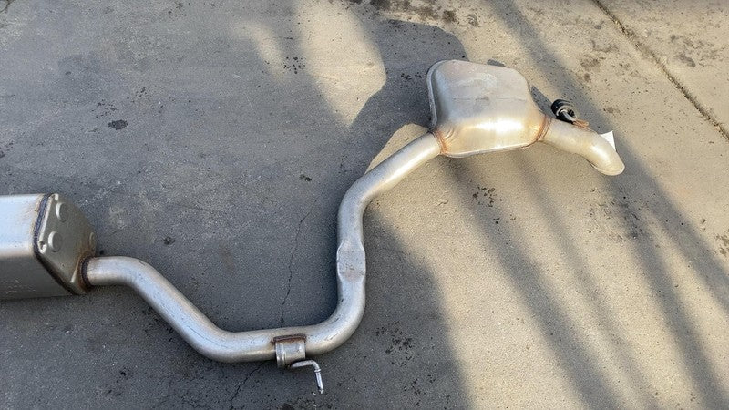 2017-2024 Chrysler Pacifica Exhaust Muffler Pipe & Resonator FWD Assembly OEM