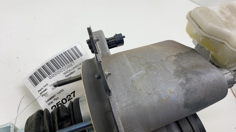 104467100G 2017-2023 Tesla Model 3 iBooster Power Brake Booster Master Cylinder Reservoir