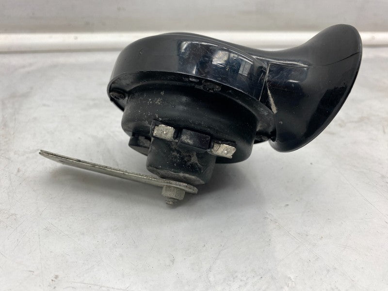 E1 0020046 ⭕2012-2020 Tesla Model S Seger High Pitch Tone Horn 12V 510 Hertz w/ Bracket OEM