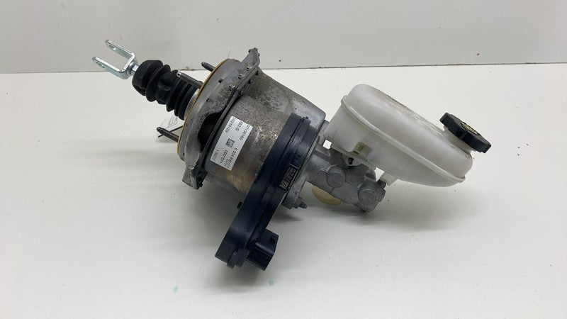 142067100A 2021-2024 Tesla Model S MS Electromechanical Brake iBooster Servo with Reservoir