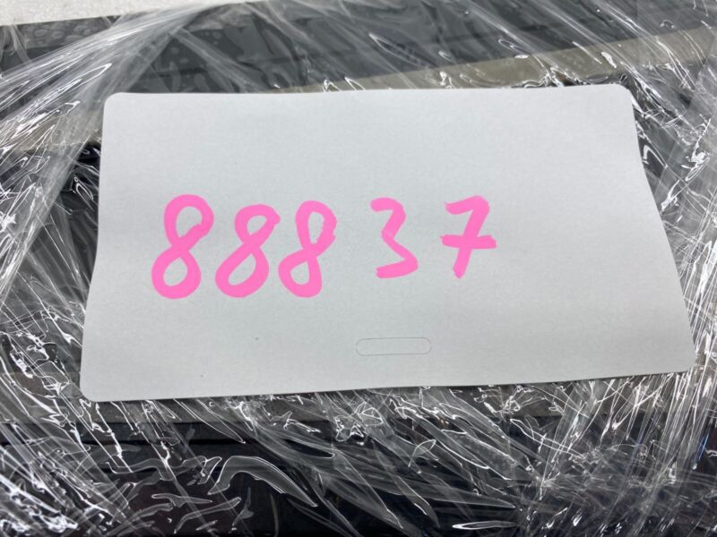 14941 2012-2015 Tesla Model S MS Right B-Pillar Molding Applique Glass Trim Cover RH