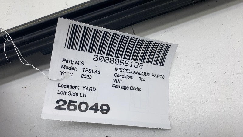 109050300F ⭕ 2017-2023 Tesla Model 3 Rear Left Door Inner Belt Rubber Seal LH 1090503-00-F