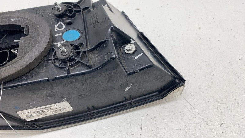 ⭕ 2012-2022 Tesla Model S Rear Taillight LED Outer Tail Lamp Right 600