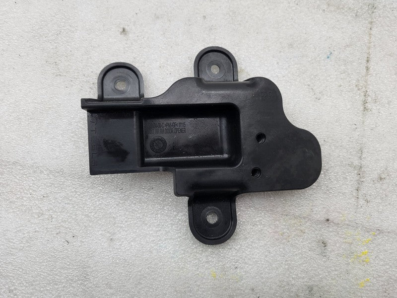 1008404 00 C ⭕ 12-20 Model S Rear Passenger Side Door Opener Mount Bracket Right 1008404-00-C