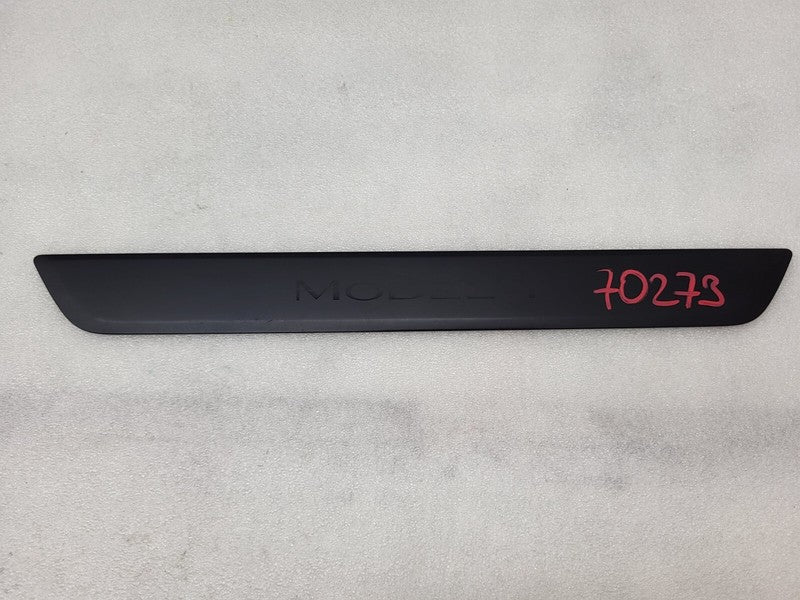 149430100A ⭕20-24 Model Y Front Left or Right Door Sill Scuff Plate Cover Trim 1494301-00-A