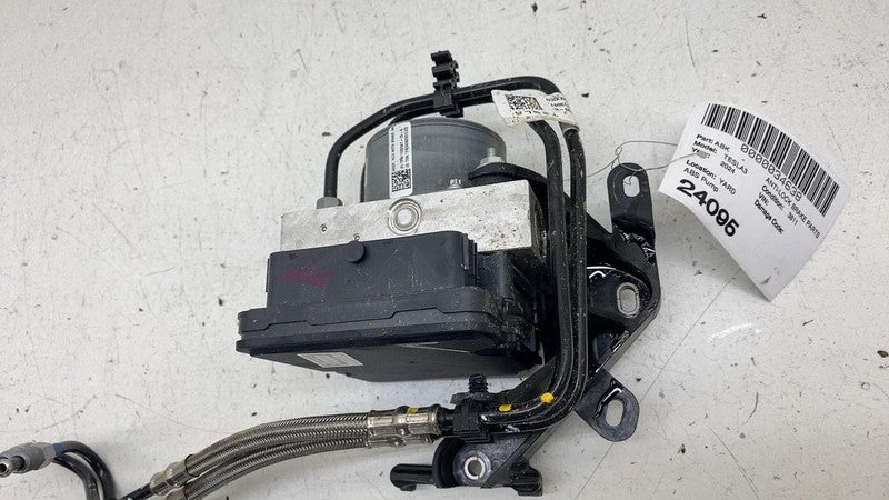 110354100A ⭕ 24 Model 3 Anti-Lock Brake System ABS Pump Unit w/ Bracket & Pipe 1103541-00-A