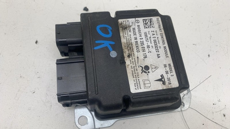 ⭕ 17-23 Tesla Model 3 M3 Safety Restraint Diagnostic Control Module 10