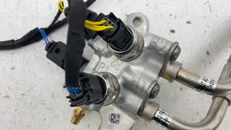 PT00003133G 22-24 Rivian R1T Hydraulic Suspension Valve Block w/ Hose Tube Pipe PT00003133-G