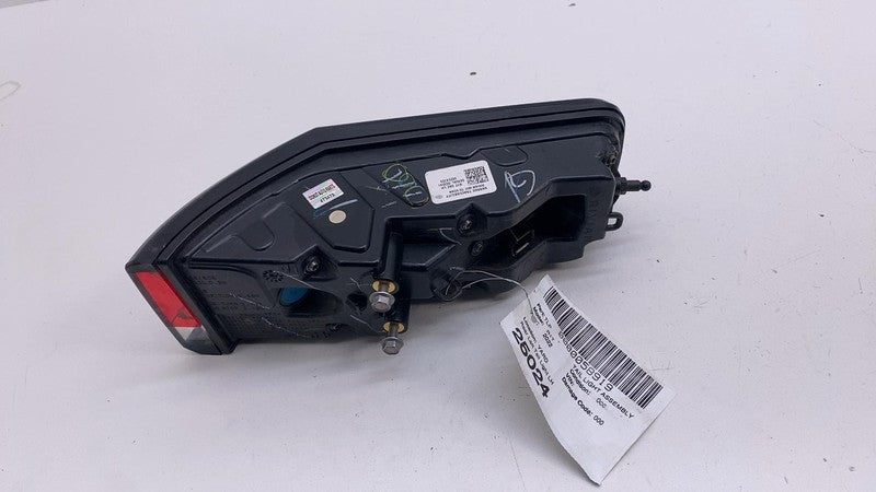 PT00000471-K ⭕ 22-24 R1S R1T Rear Driver Side Outer Taillight LED Tail Lamp Left PT00000471-K