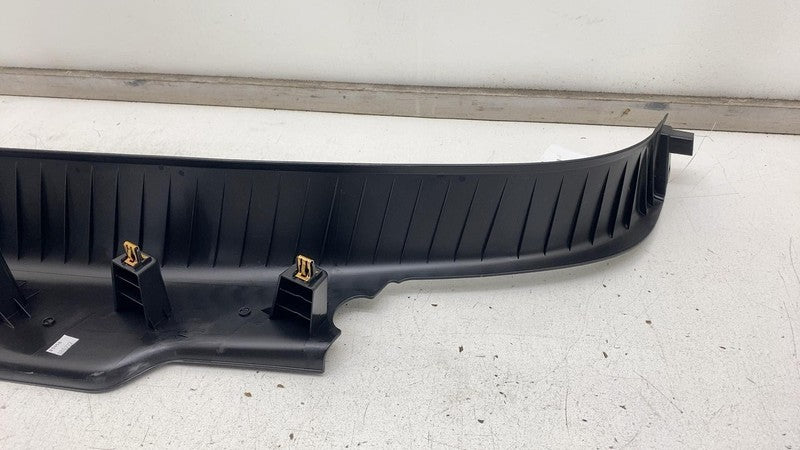 PT00001388 ⭕ 2022-2024 Rivian R1T Rear C-Pillar Trim Panel Cover Lower Right OEM PT00001388