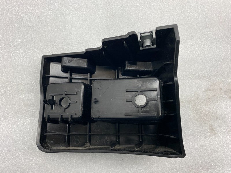 149403900D ⭕ 20-23 Model Y MY Passenger Side Taillight Tail Lamp Bracket Right 1494039-00-D