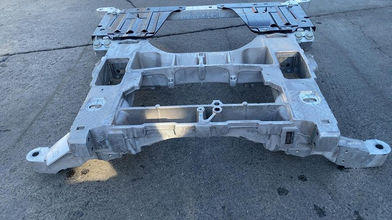 PT00613517-G ⭕ 2025 Rivian R1S Front Subframe Crossmember Undercarriage K-Frame PT00613517-G