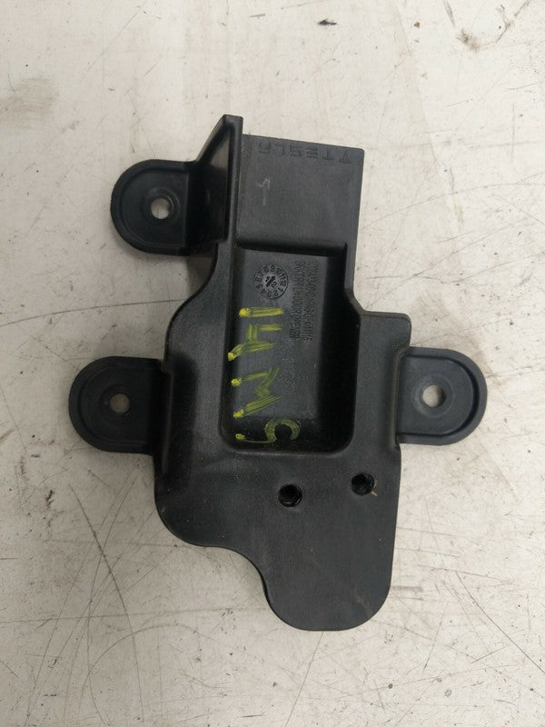 1008413 00 C ⭕12-20 Model S Rear Driver Side Door Opener Mount Trim Bracket Left 1008413-00-C