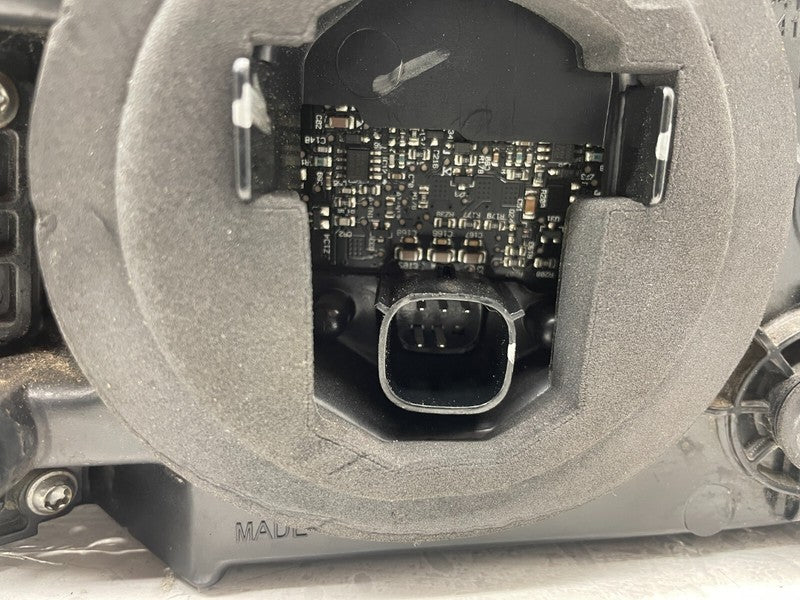 ⭕ 2012-2022 Tesla Model S Rear Taillight LED Outer Tail Lamp Right 600