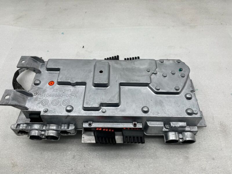 1048893 00 A 2012-2015 Tesla Model S MS 1-Phase High Voltage Junction Box Dual Motor Assembly