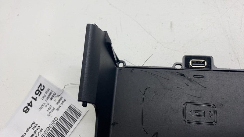 ⭕18-23 BMW 530e Center Console Wireless Device Battery Charger Pad 511