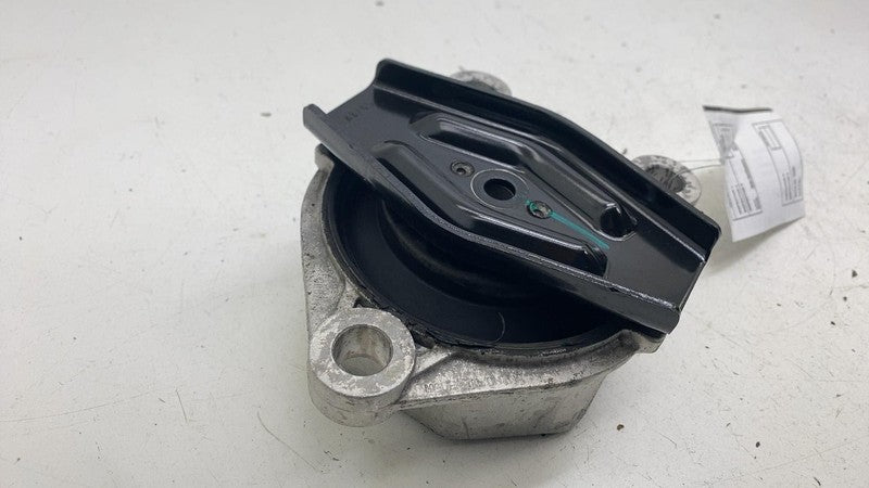 ⭕ 21-23 Polestar 2 Front Driver Side Engine Motor Mount Bracket Insulator Left