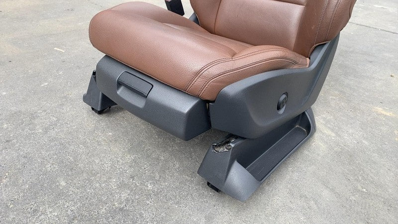 ⭕ 2013-2019 Mercedes-Benz B-Class Front Driver Side 1st Row Seat Brown Left Assy