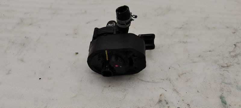 Does Not Apply 2016-2020 Tesla Model S X Cooling System Auxiliary Water Coolant Pump FWD Assy
