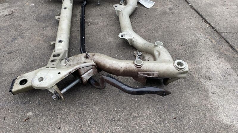 ⭕ 2012-2016 Mercedes Benz E350 E-Class Front Subframe Engine Crossmember OEM RWD